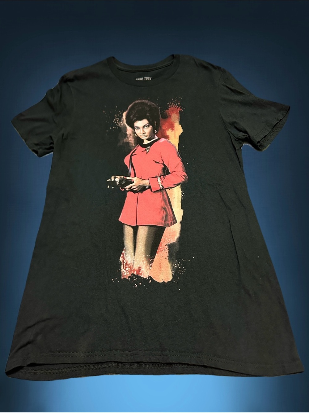 Star Trek Black Tee with Red Sci‑Fi Figure Graphic - M